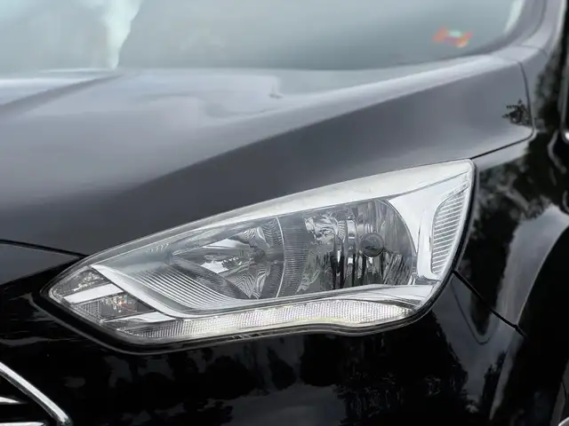 Ford C-Max view 5