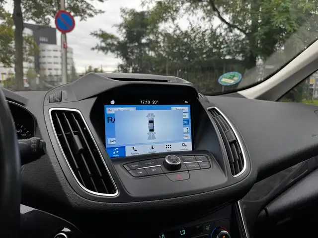 Ford C-Max view 23