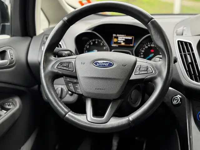 Ford C-Max view 15