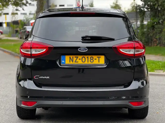 Ford C-Max view 8