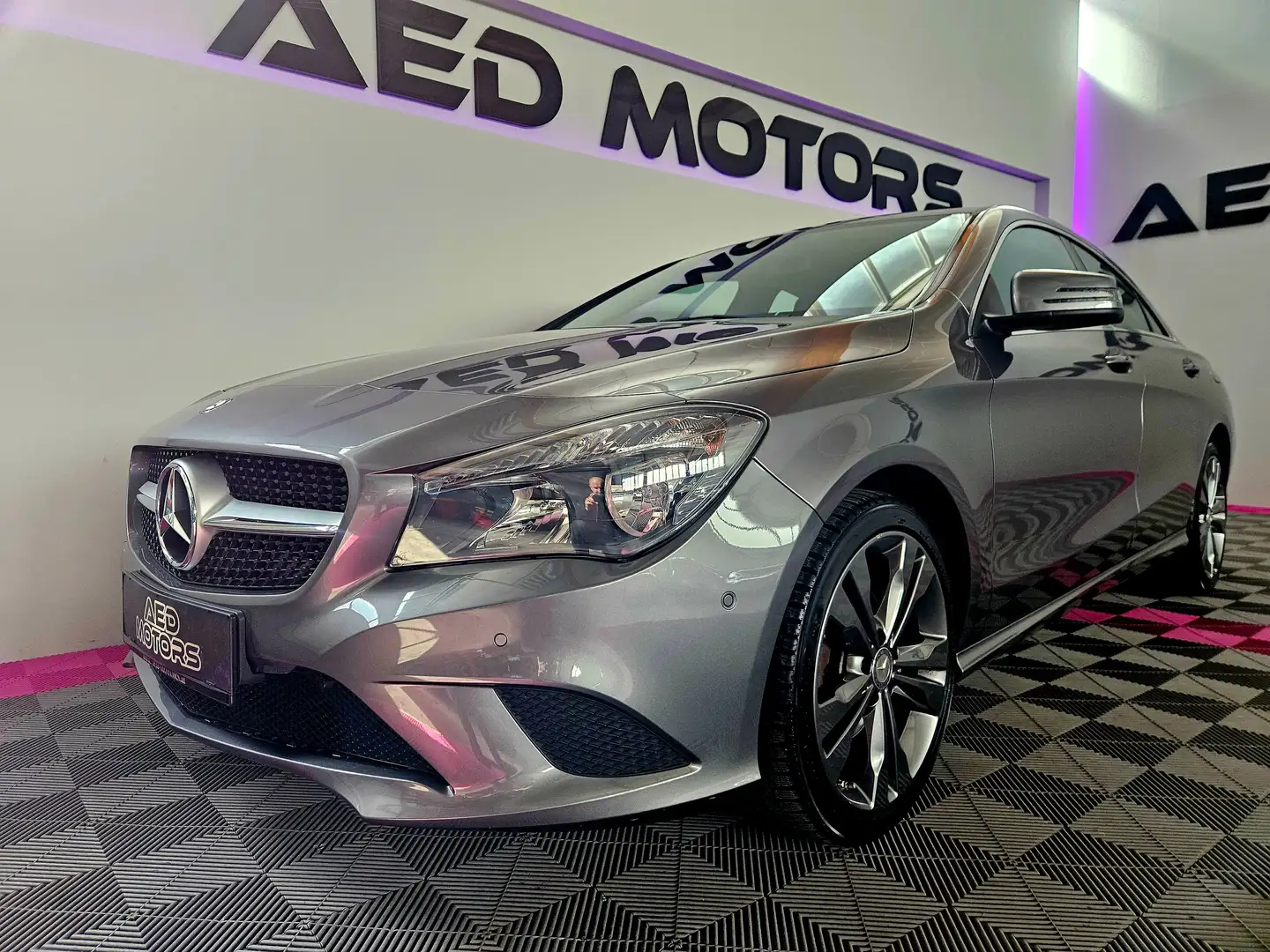 Mercedes-Benz CLA 180 CLA 180 1.Besitz nur 69.000km Grau - 1