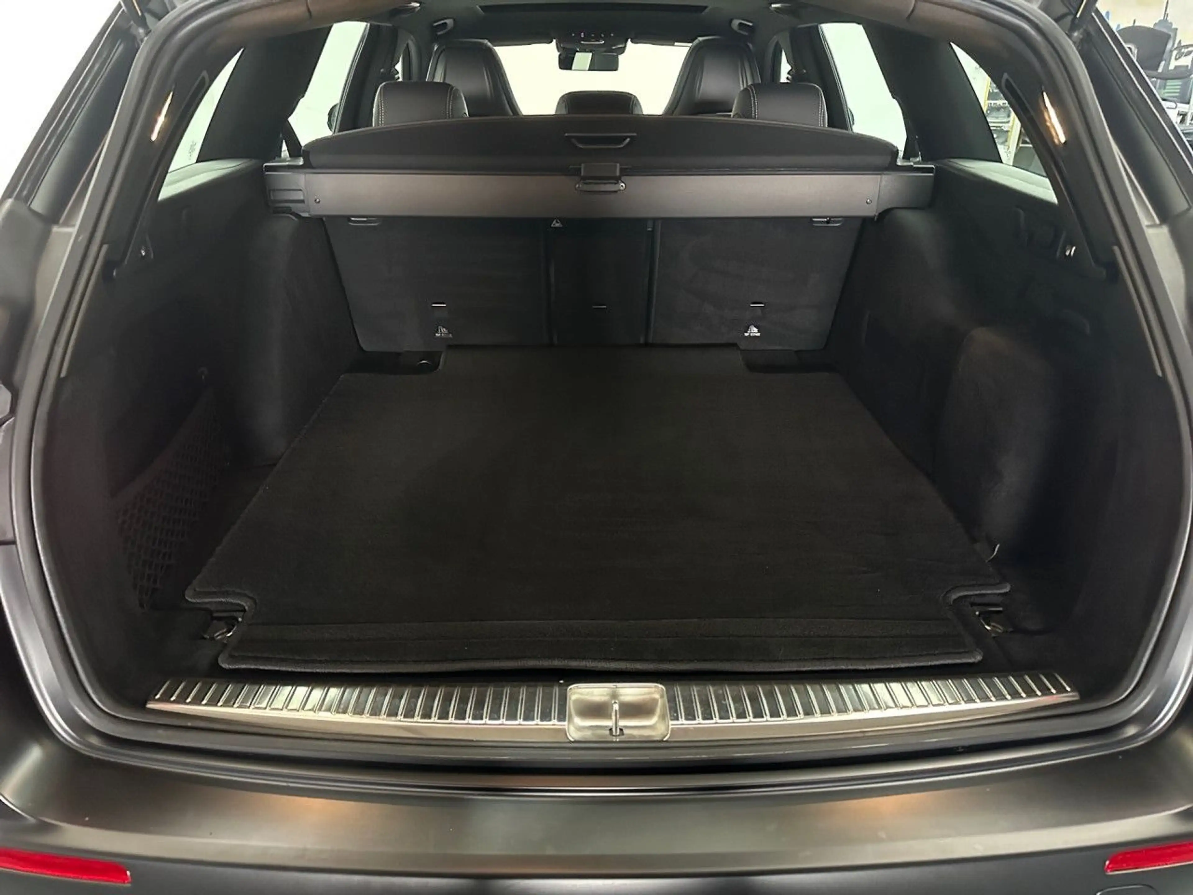 Mercedes-Benz E 63 AMG S T 4M Driversp Perf-Sitze WideScreen SHD — photo 13