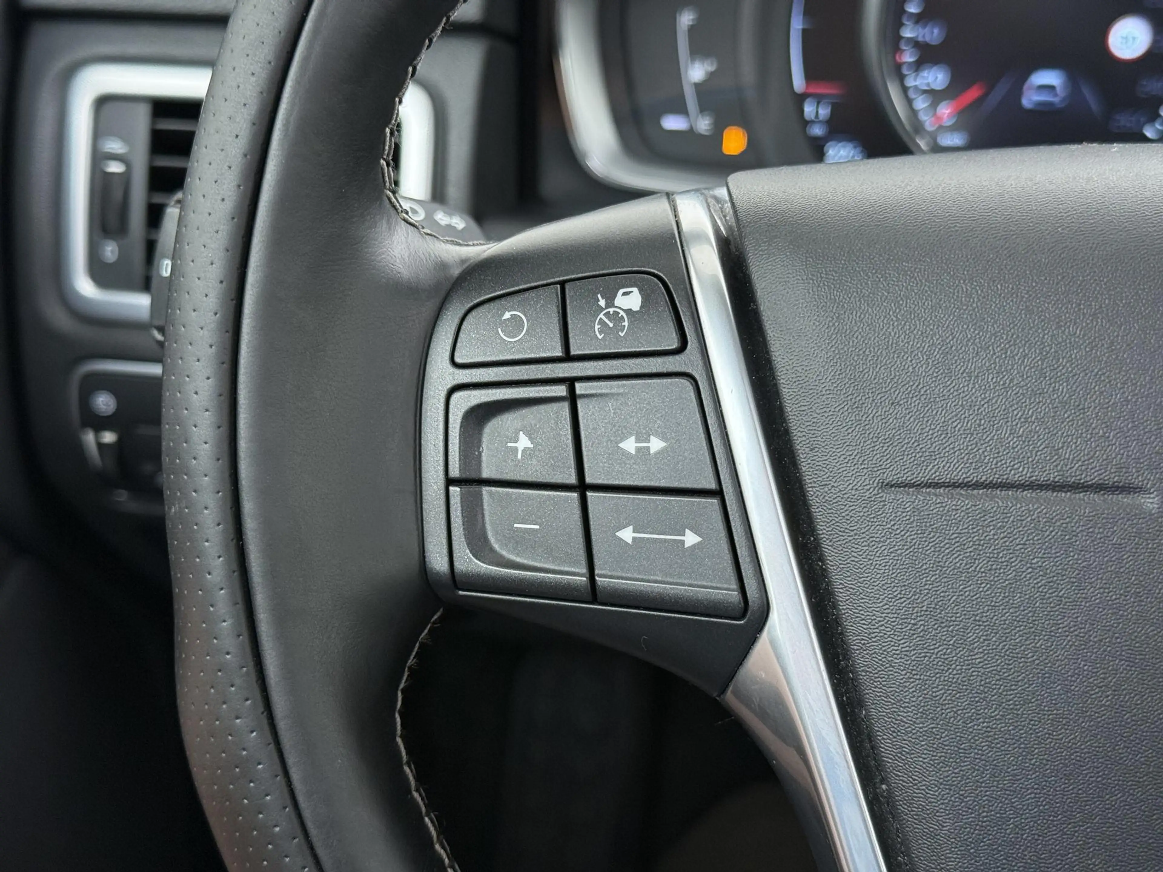 Volvo XC70 2.0 D4 FWD Inscription Edition Schuifdak/Trekhaak/ — photo 29