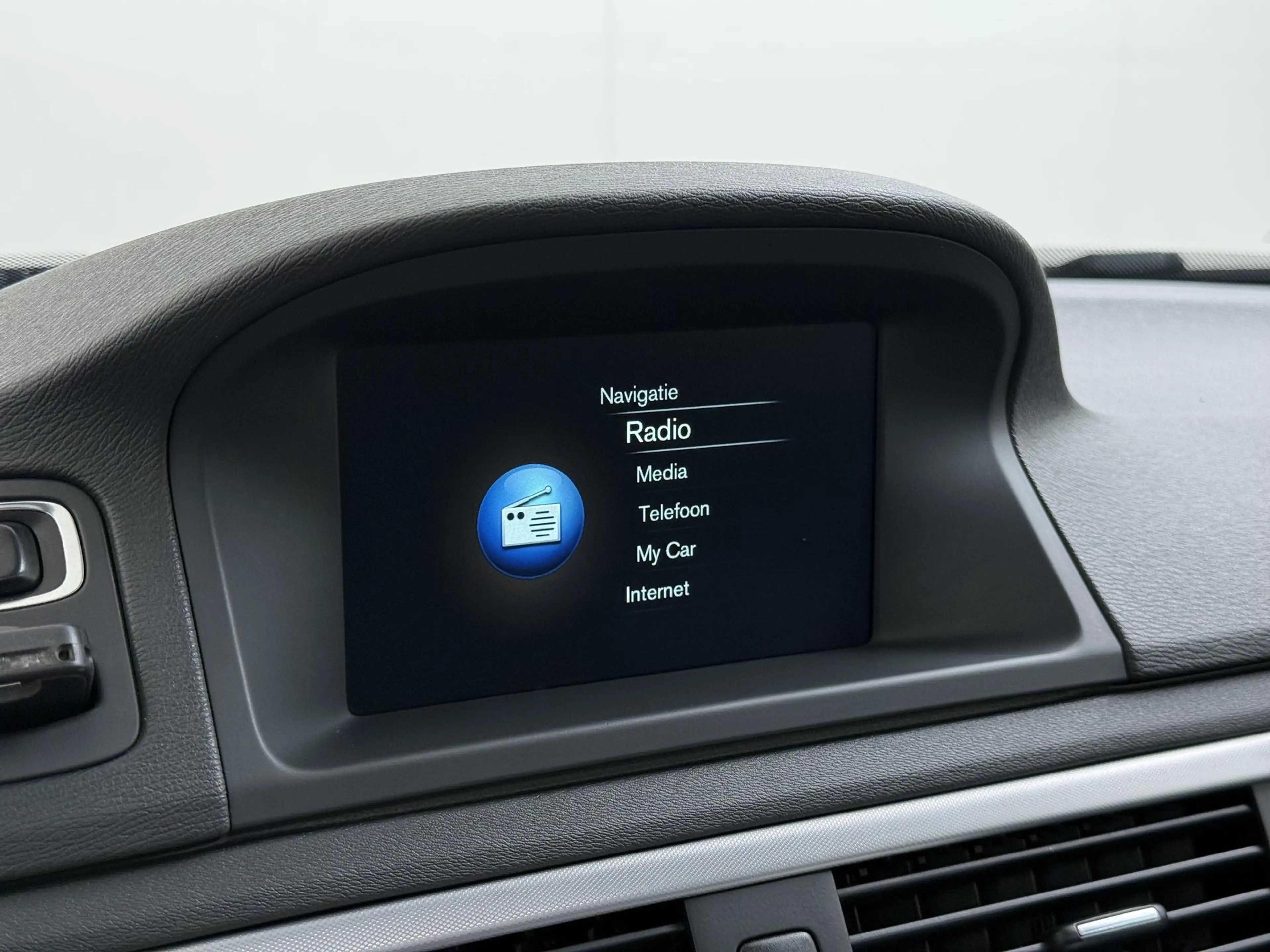 Volvo XC70 2.0 D4 FWD Inscription Edition Schuifdak/Trekhaak/ — photo 32