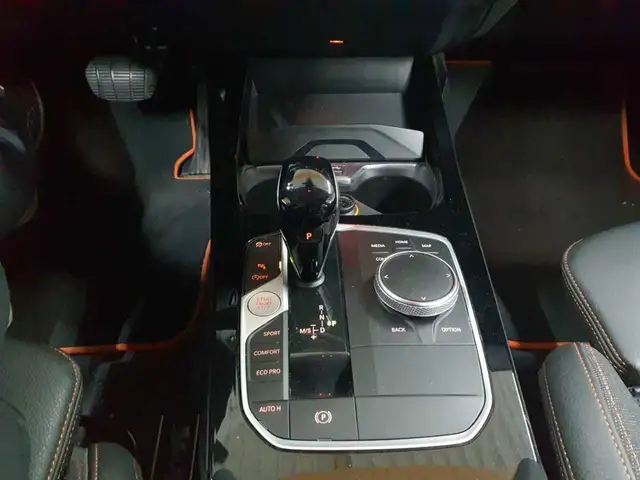 BMW 1 Series view 10