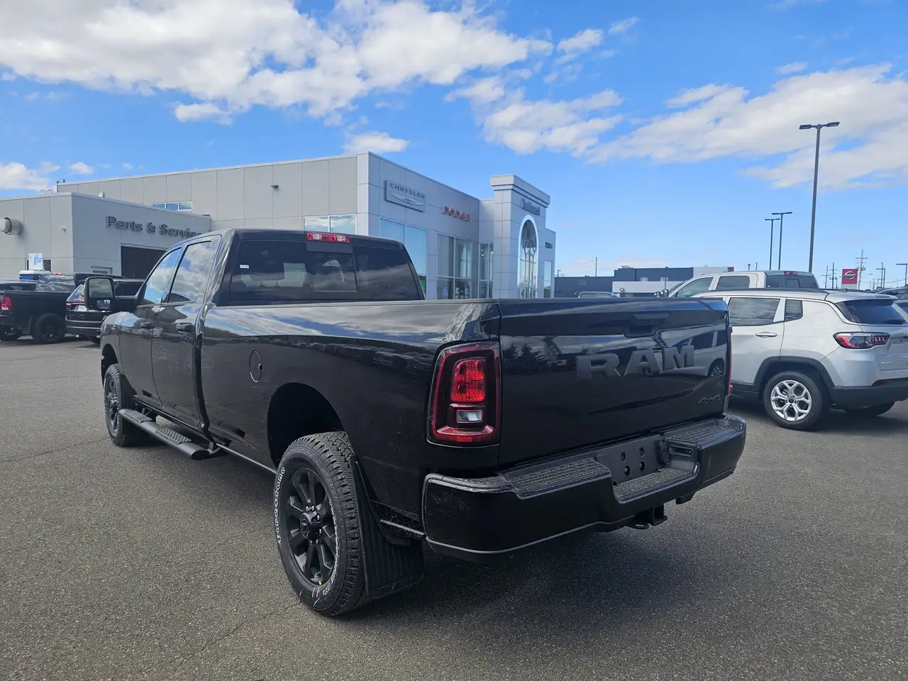 RAM 2500 снимка RAM 2500