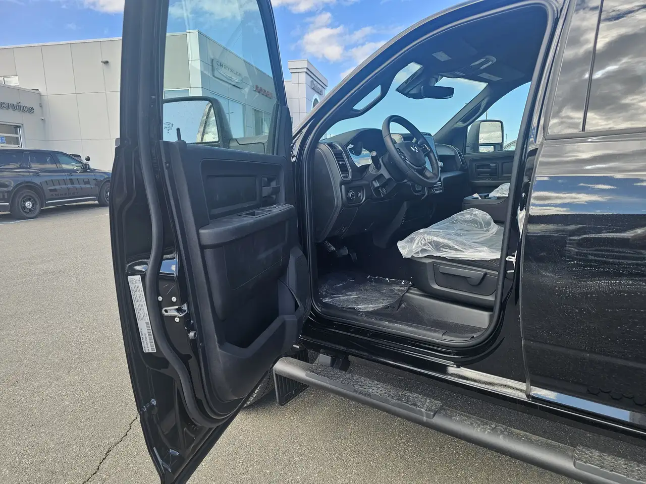 RAM 2500 снимка RAM 2500