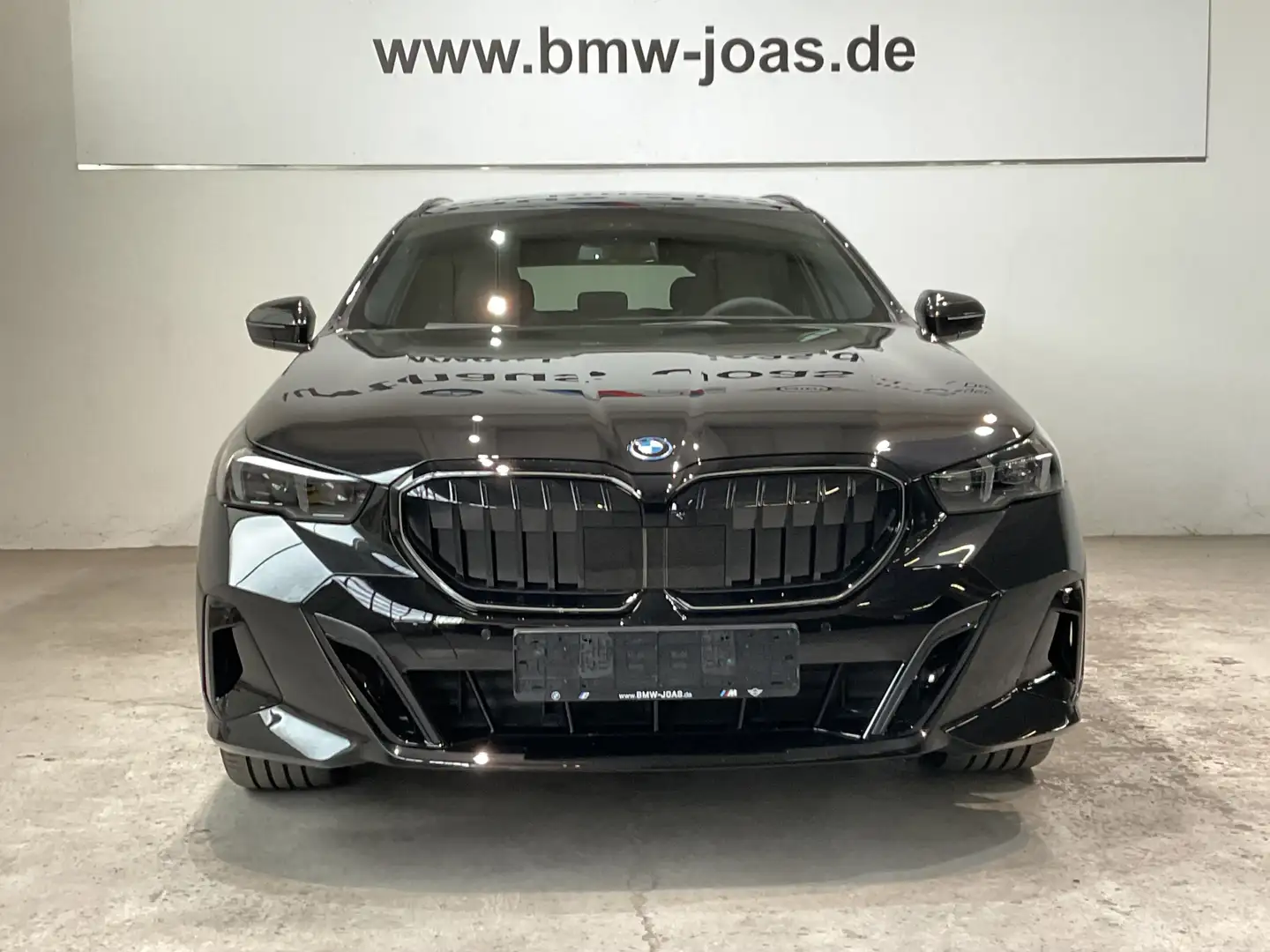 BMW 550 e xDrive Sitzbelüftung vorn, Bowers&Wilkins, AHK Чорний - 2