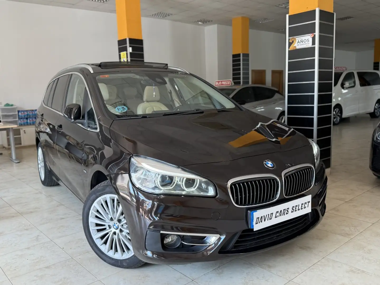 BMW 218 218dA Gran Tourer xDrive Brun - 1