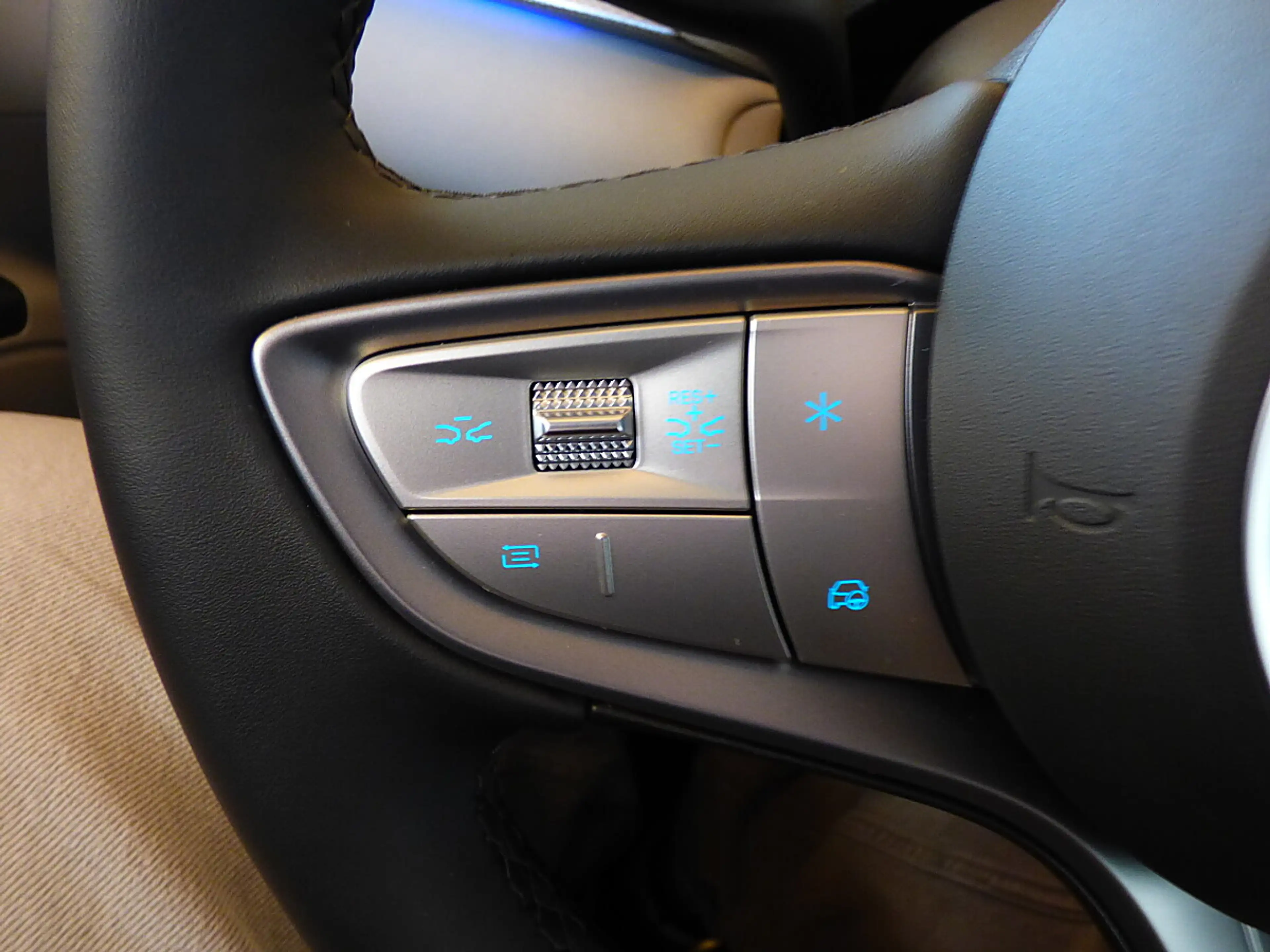 BYD Dolphin G DM-i PHEV 18,3kWh Boost — photo 9