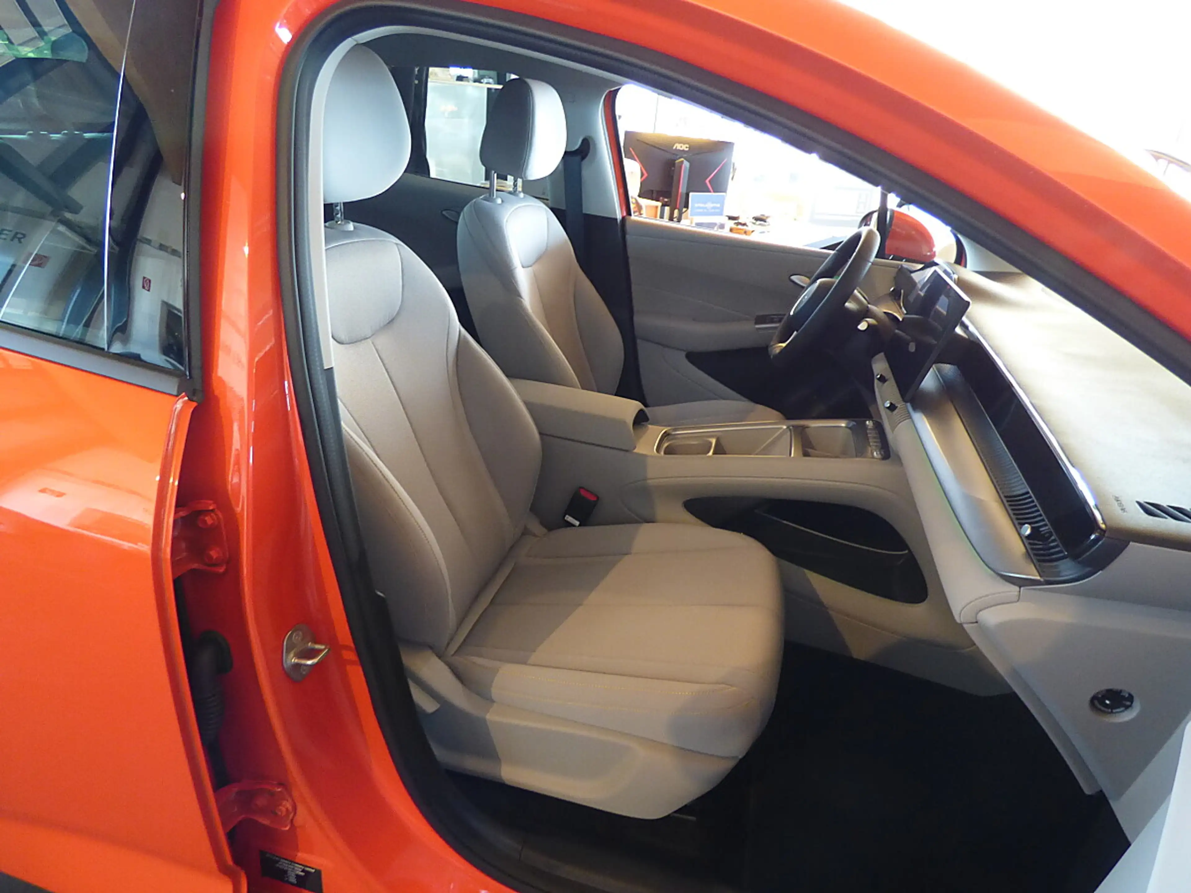 BYD Dolphin G DM-i PHEV 18,3kWh Boost — photo 4