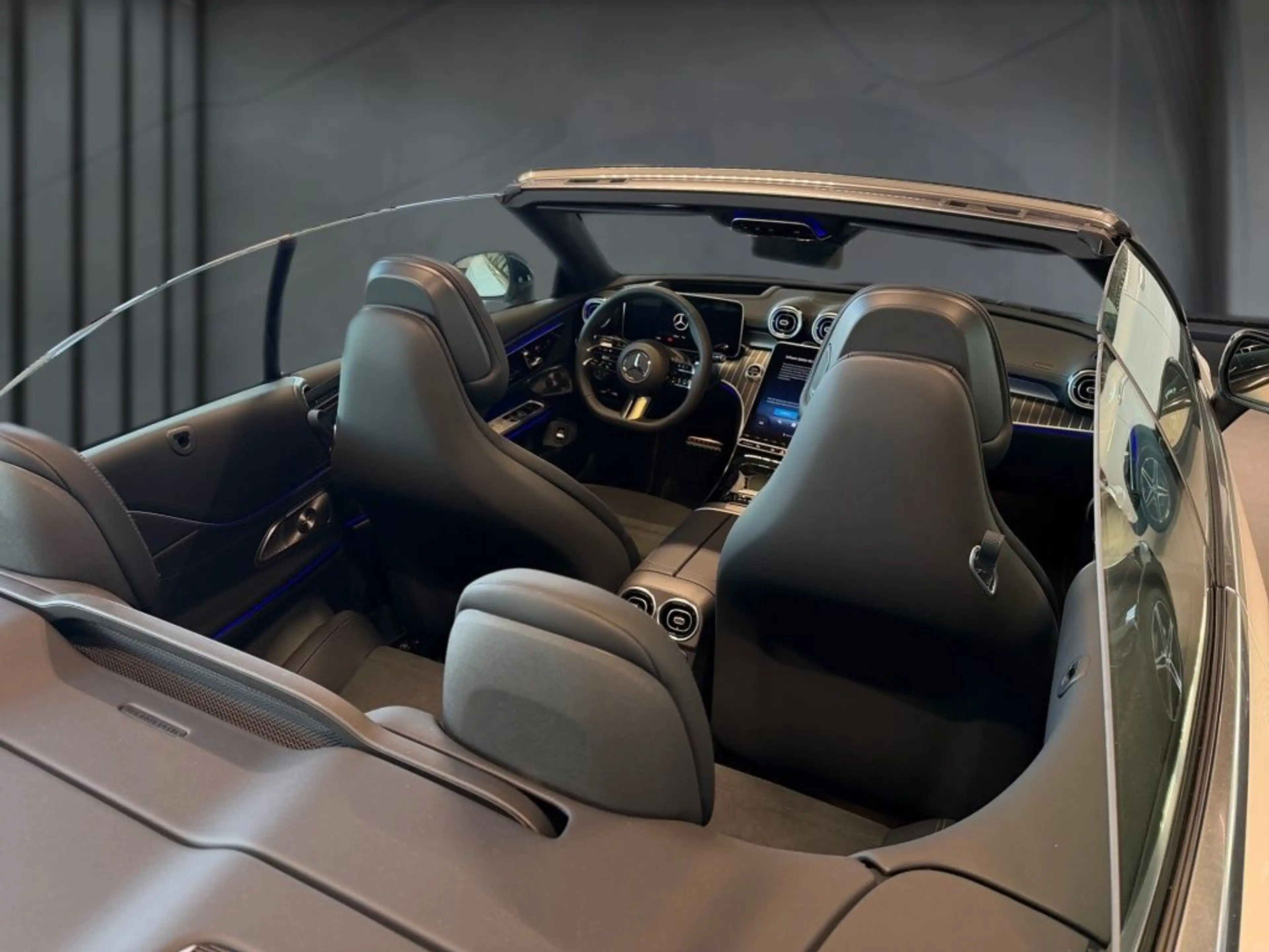 Mercedes-Benz CLE 220 d Cabriolet AMG, HuD, Burmester, AIRSCAR — photo 7