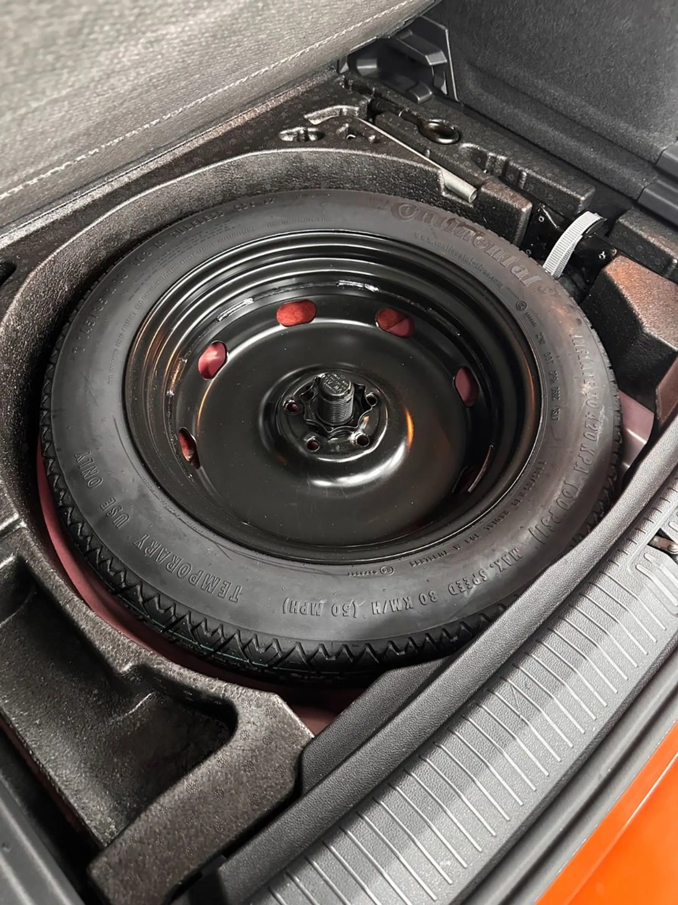 Volkswagen Tiguan Highline 4Motion.LED.AHK.NAVI.PANO.ACC — photo 20