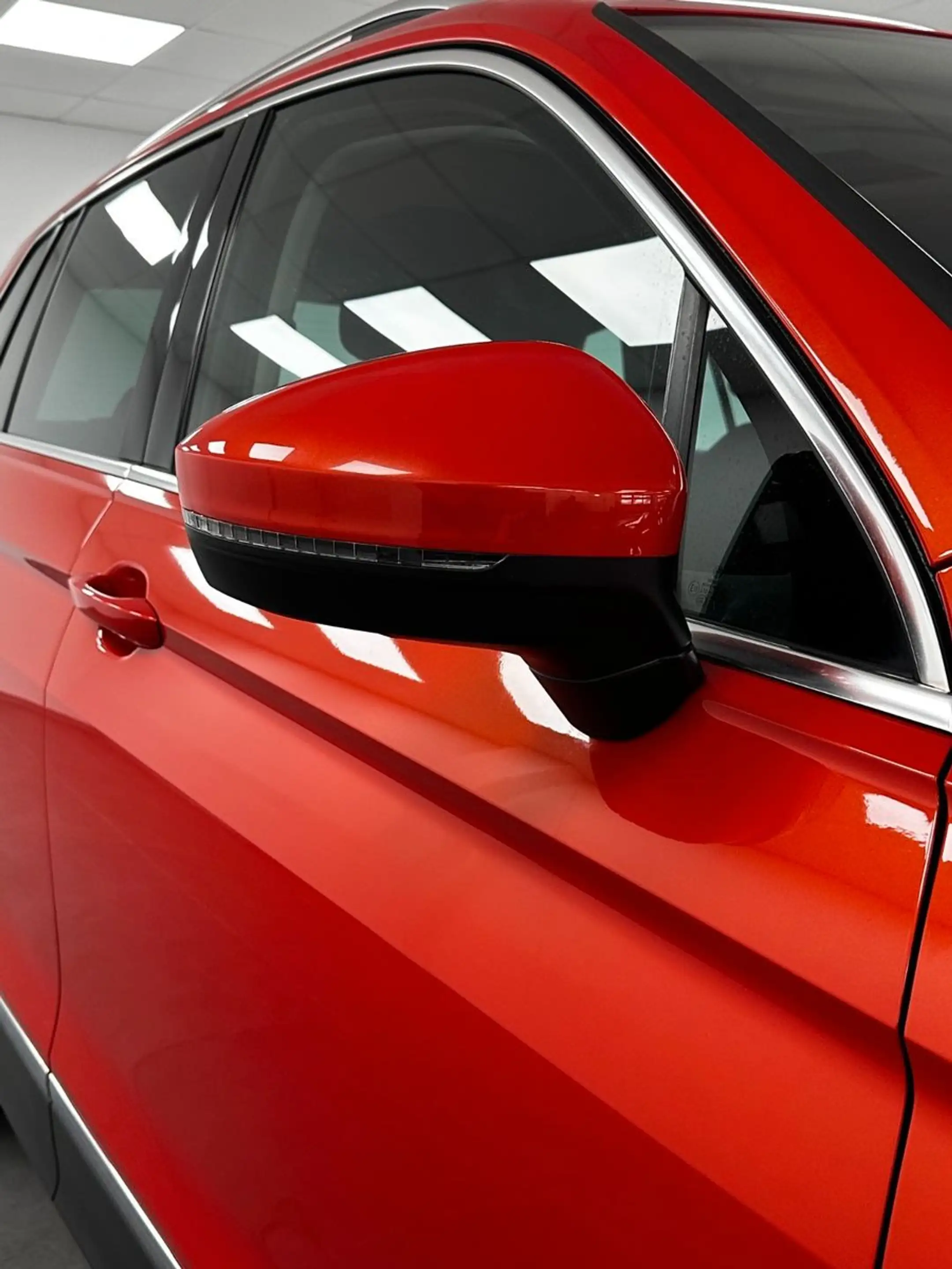 Volkswagen Tiguan Highline 4Motion.LED.AHK.NAVI.PANO.ACC — photo 10