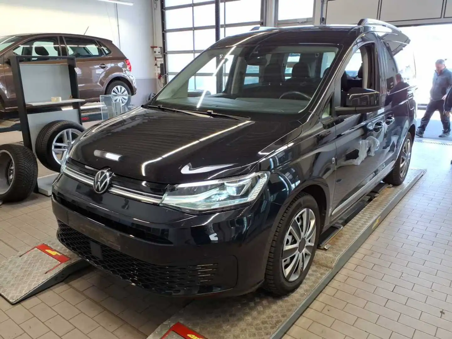 Volkswagen Caddy 2.0 TDI +AHK+ASSISTS+LED+DIGITALES+PDC+SHZ Negro - 2