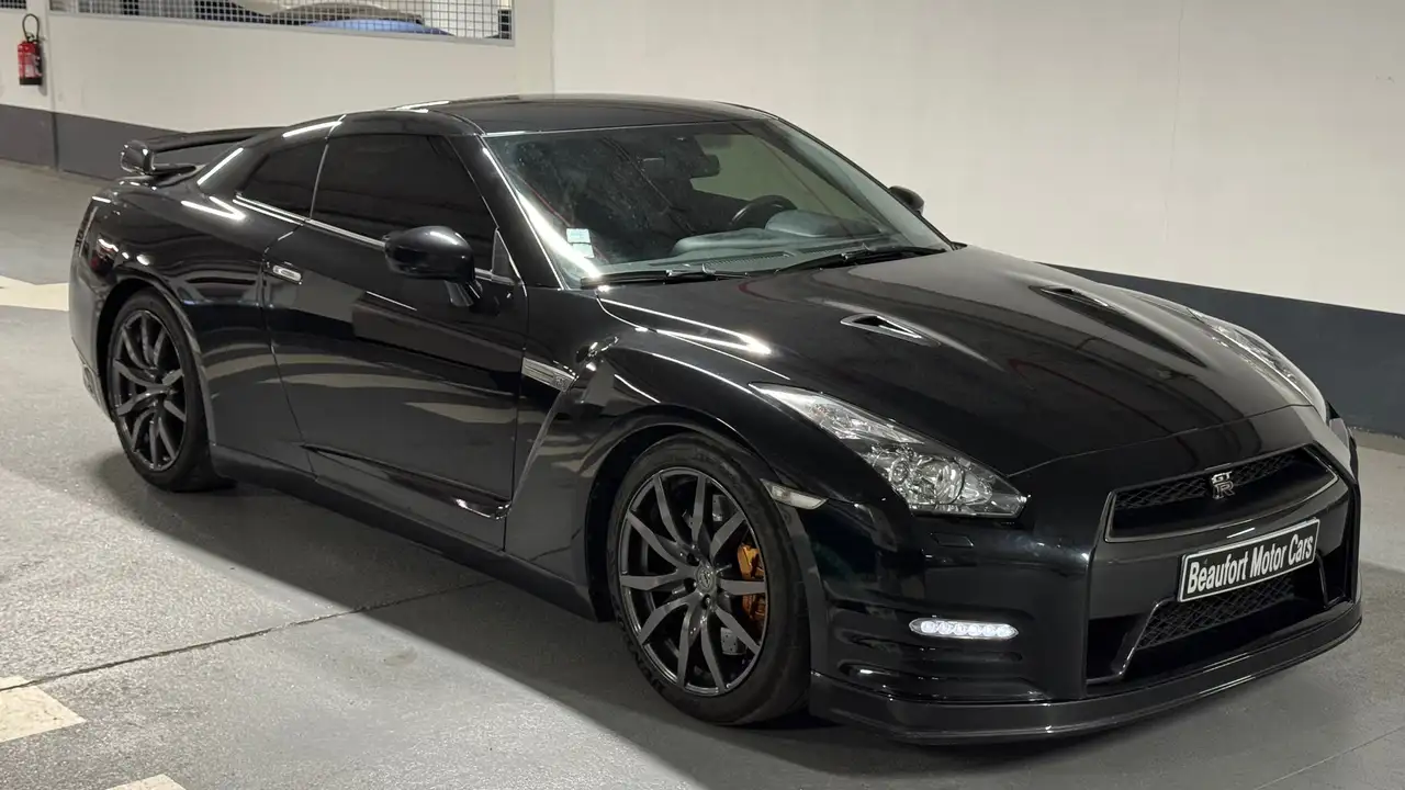 Nissan GT-R