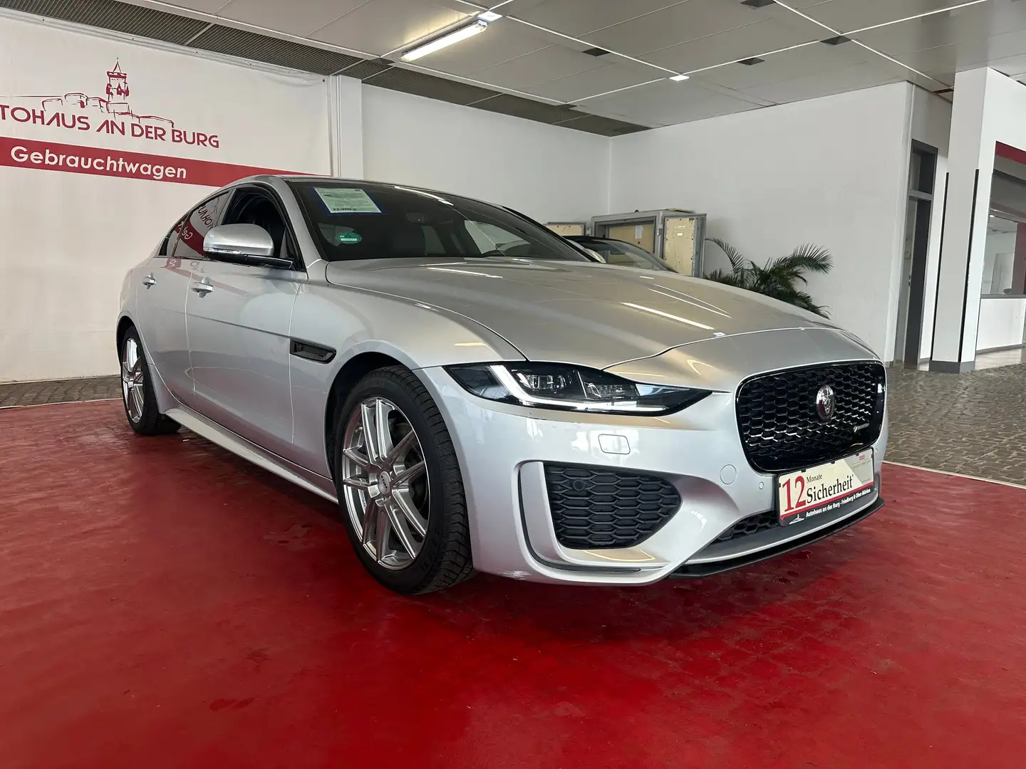 Jaguar XE R-Dynamic S AWD *2. Hd. + SHgpfl. + Apple/Android Argent - 1