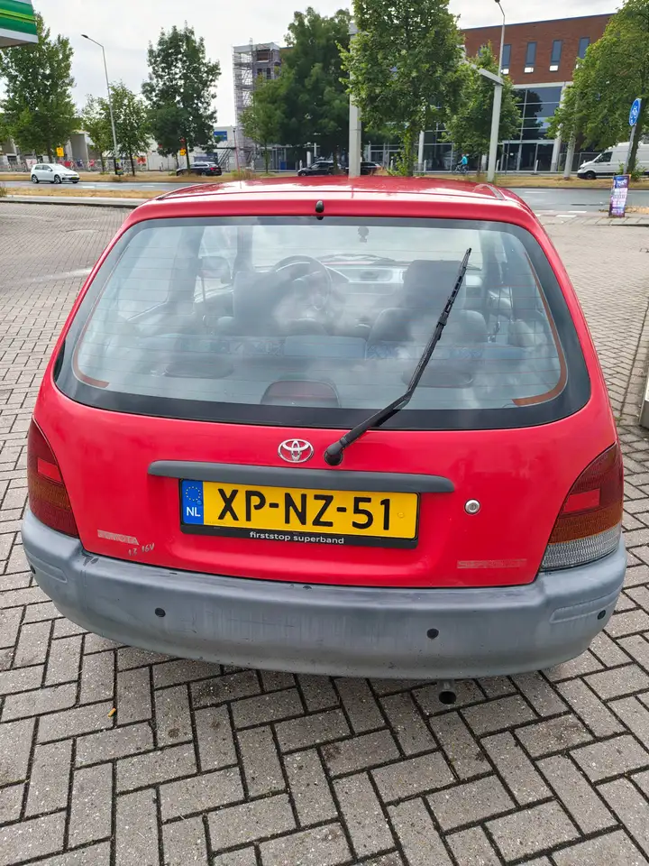 Toyota Starlet 1.3-16V, foto 4