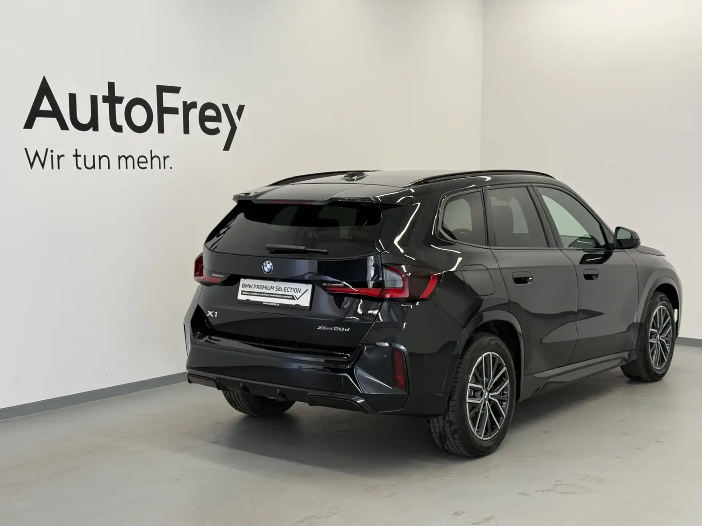 BMW X1 xDrive20d Schwarz - 2