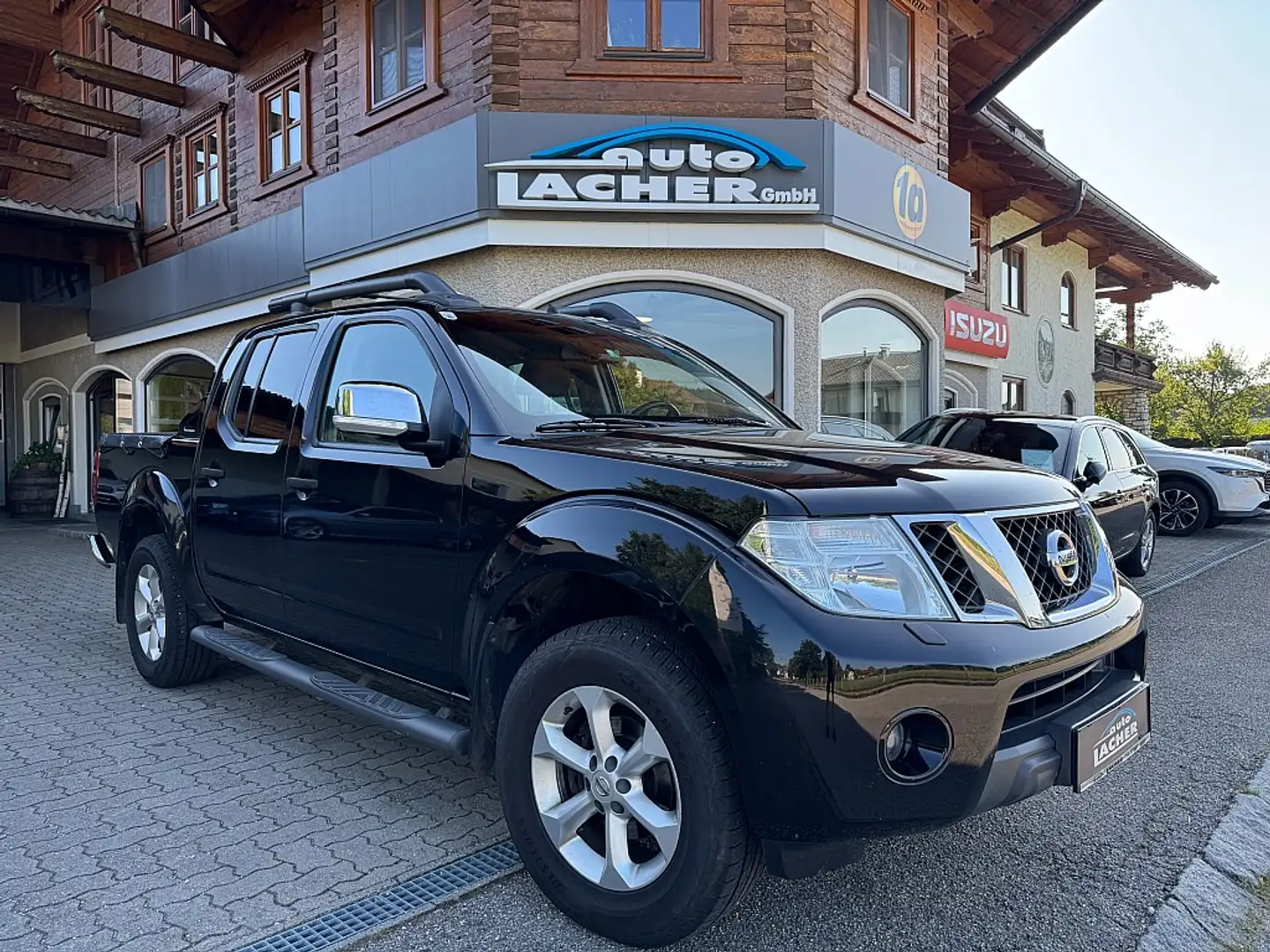 Nissan Navara DC LE 2,5 dCi 4x4 DPF Automatik Noir - 1