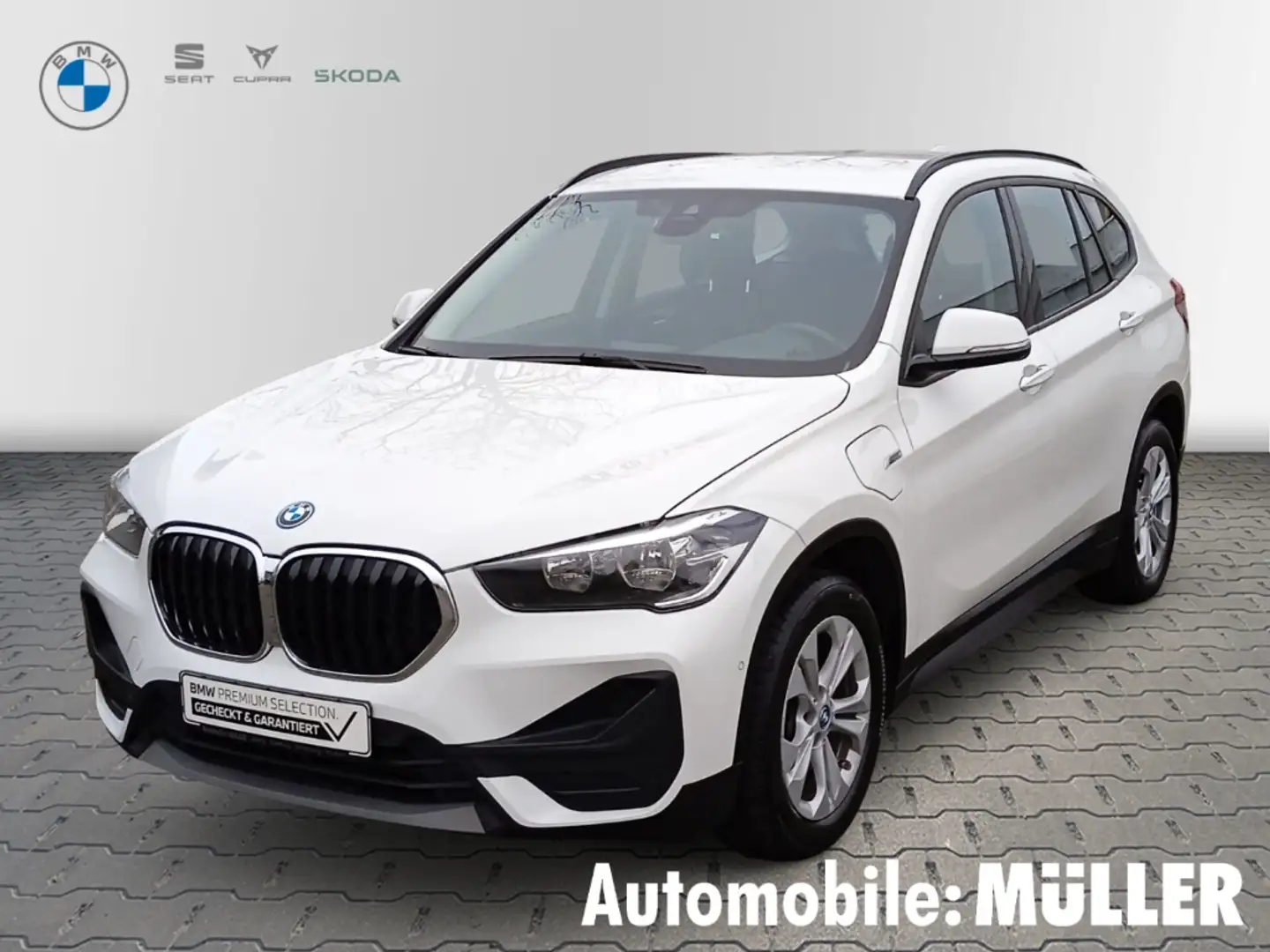 BMW X1 25 e Advantage xDrive Aut. PDC+KLIMA+DAB+NAVI+TEMP Weiß - 1