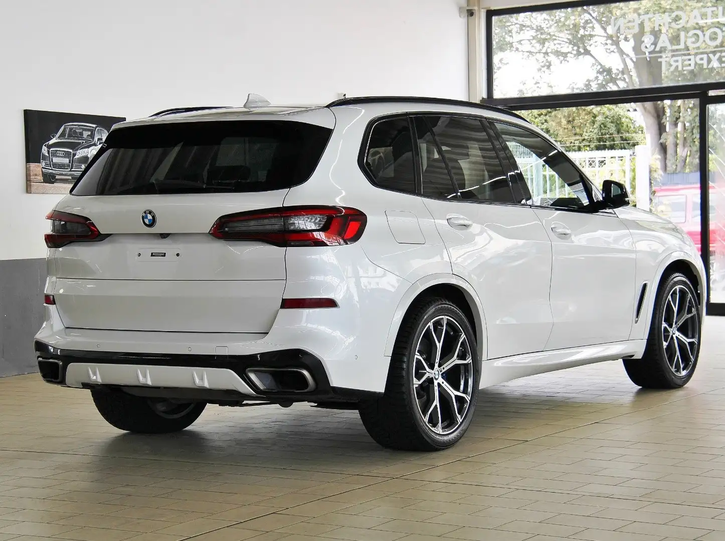 BMW X5 M d *LASER*LiVE*HUD*SOFTCLOSE*PANORAMA* Weiß - 2