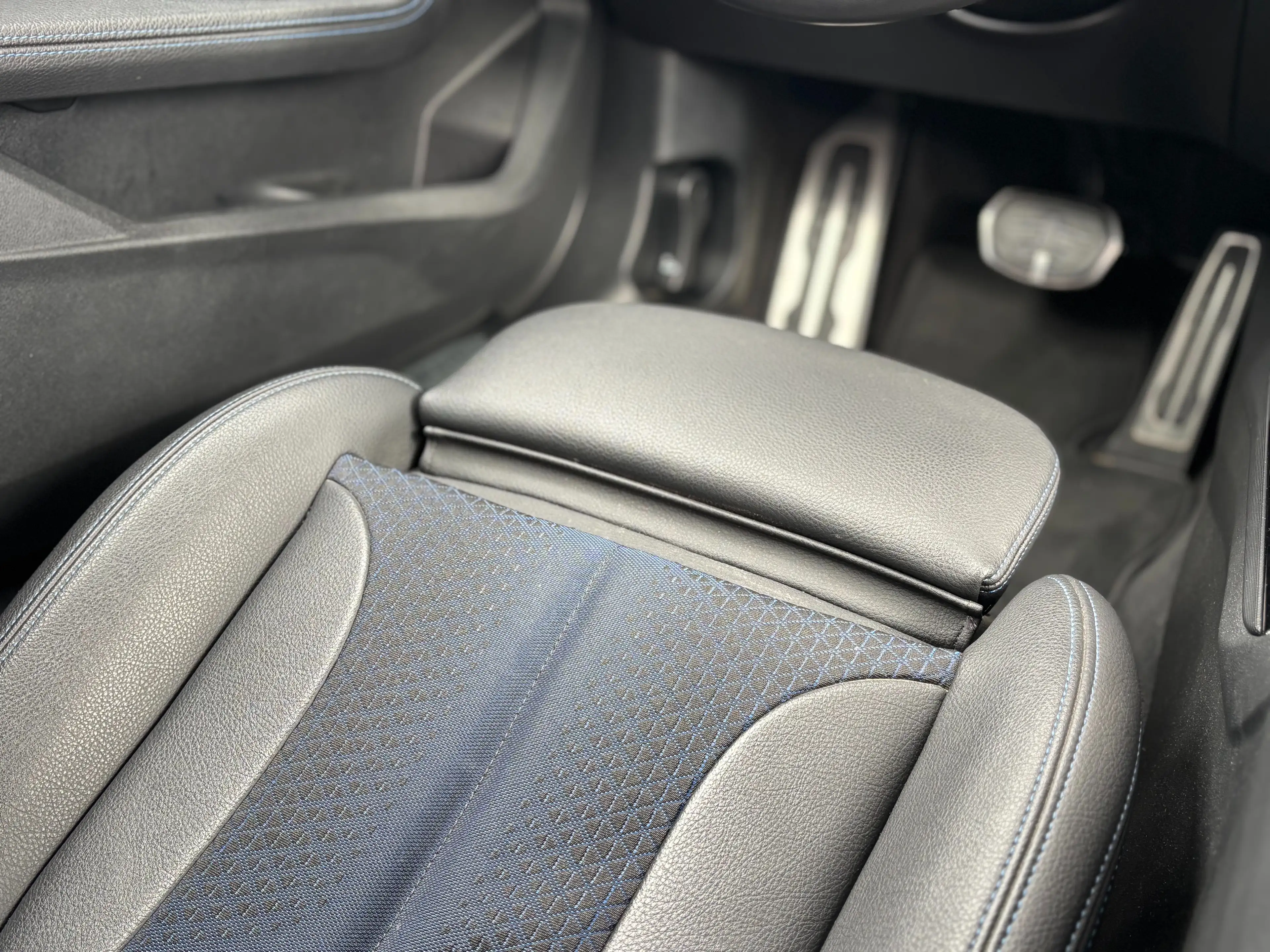 BMW 135 M135i X DRIVE - Full Black - Suivi complet BMW - Garantie 12 mois - Phares LED - Module éclairage - — photo 15