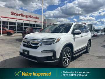 Touring 7-Passenger | Navigation | Leather | Sunroof | Backup Camera | No Accidents