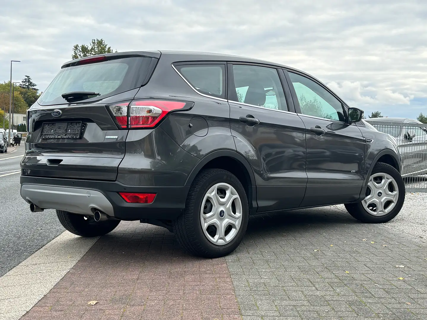 Ford Kuga Klima Sitzheizung Tempomat Automatik 1.Hand Gris - 2