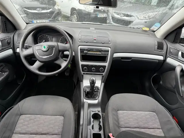 Skoda Octavia view 5