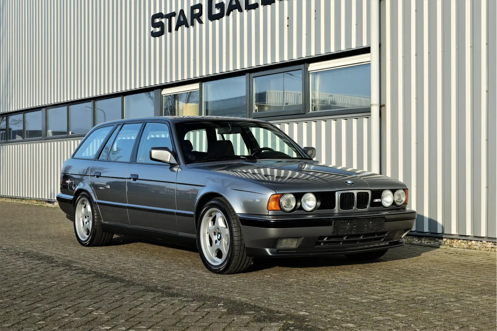 BMW M5 5-serie Touring E34 Youngtimer Gri - 1