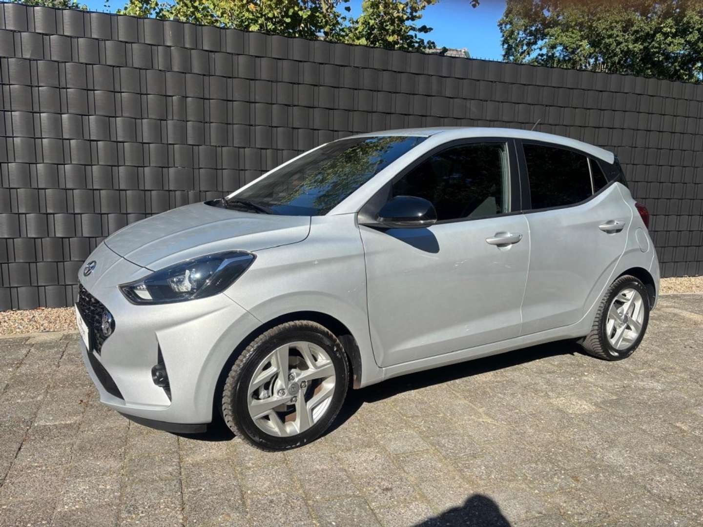 Hyundai i10 nuo 288 €/ mėn Benzinas 2023m. Hečbekas Automatinė