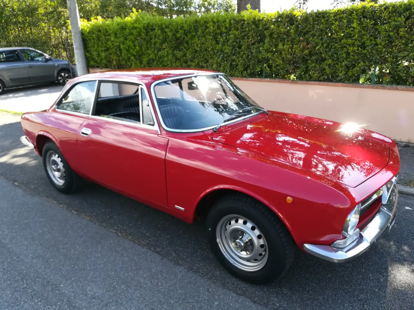 Alfa Romeo Giulia GT 1300 Junior Rojo - 2