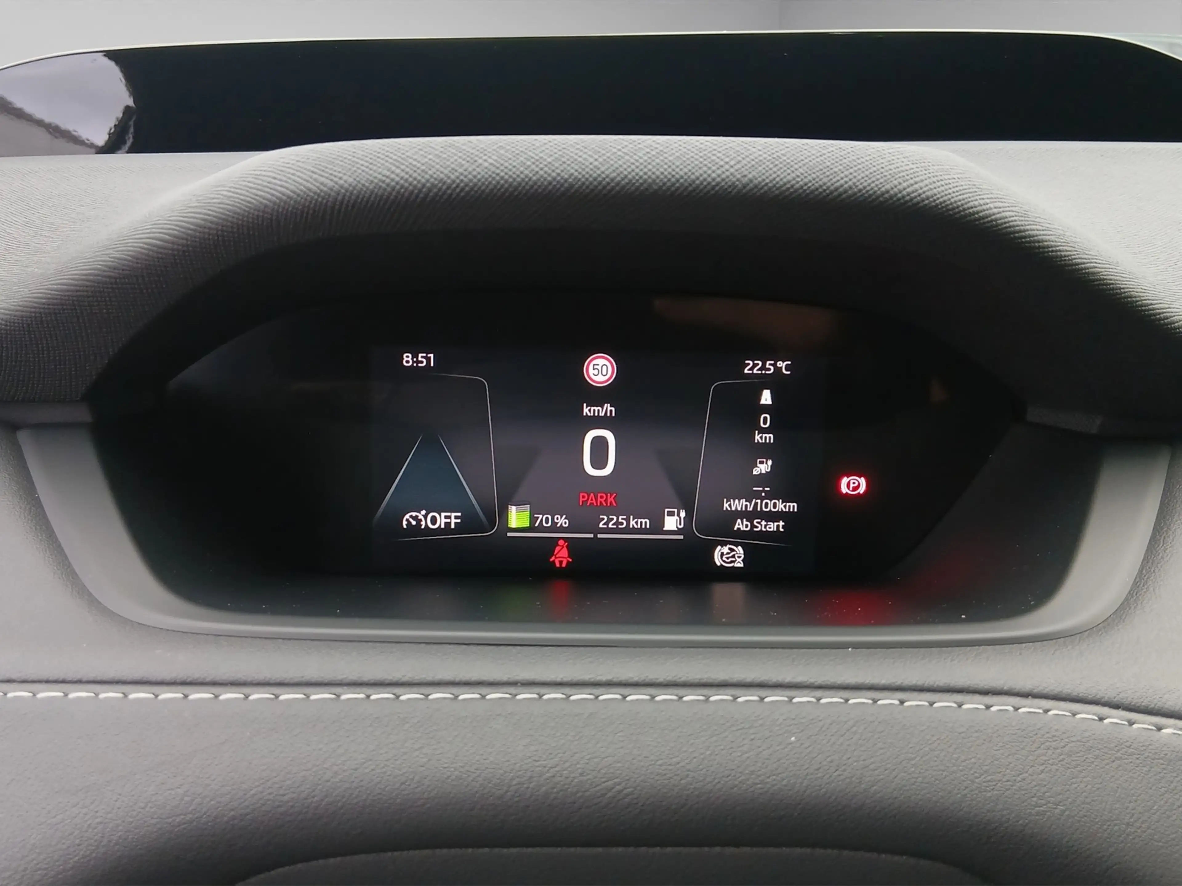 Skoda Enyaq 80 x Sportline Pano HUD Matrix — photo 11