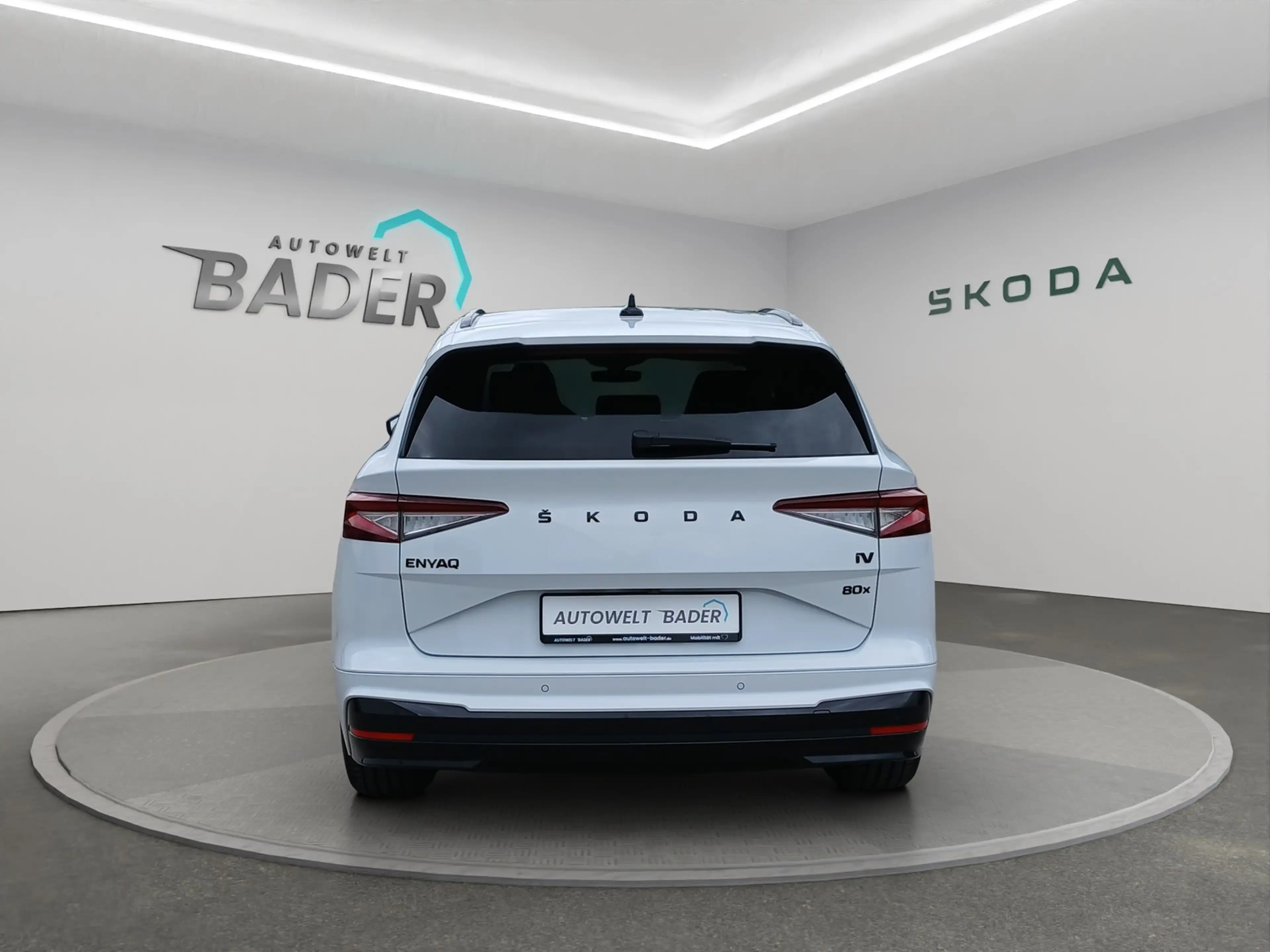 Skoda Enyaq 80 x Sportline Pano HUD Matrix — photo 5