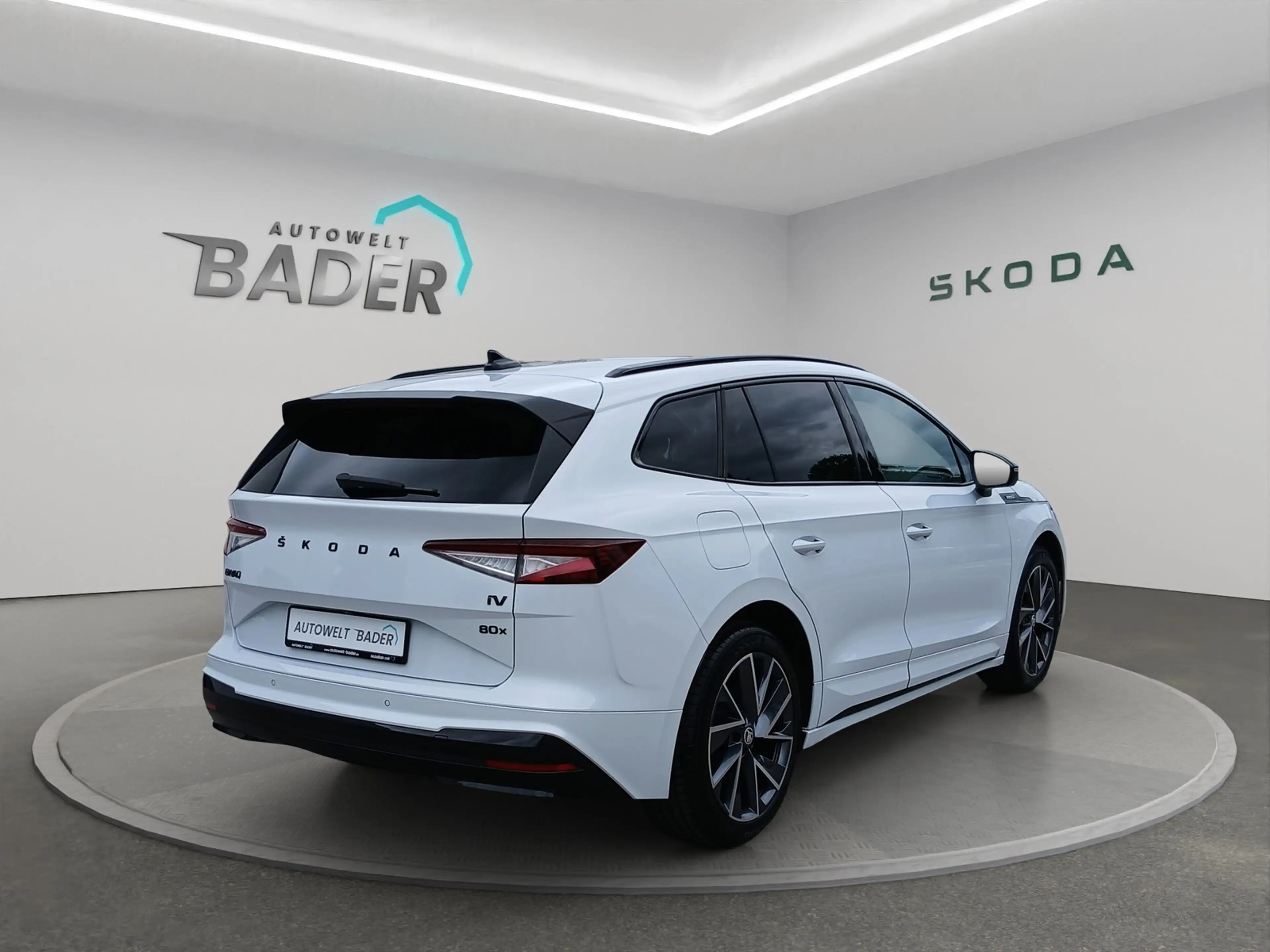 Skoda Enyaq 80 x Sportline Pano HUD Matrix — photo 6