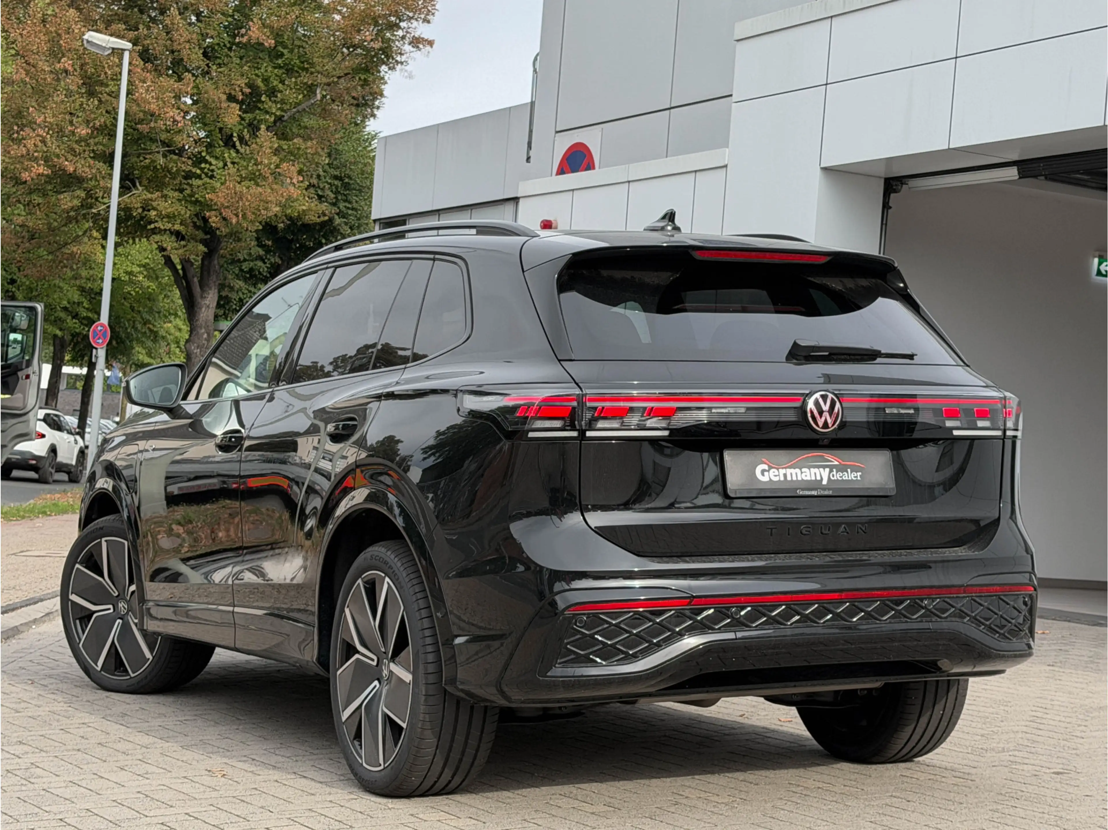 Volkswagen Tiguan 1.5 eHybrid R-Line Edition R-Zetels IQ-light Sfeer — photo 3
