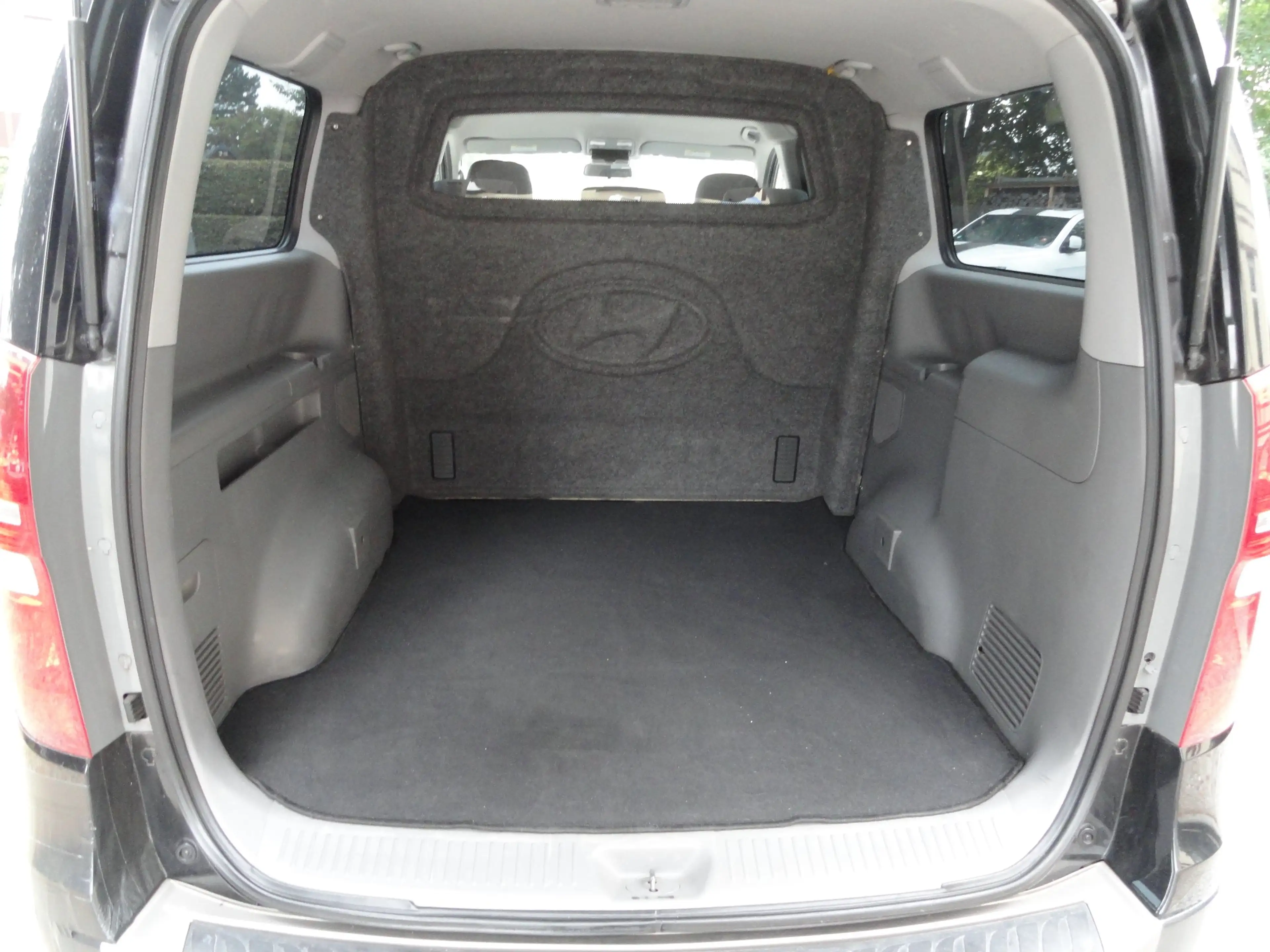 Hyundai H-1 2.5 CRDi 5 Sitzer+Klima+AHK — photo 7