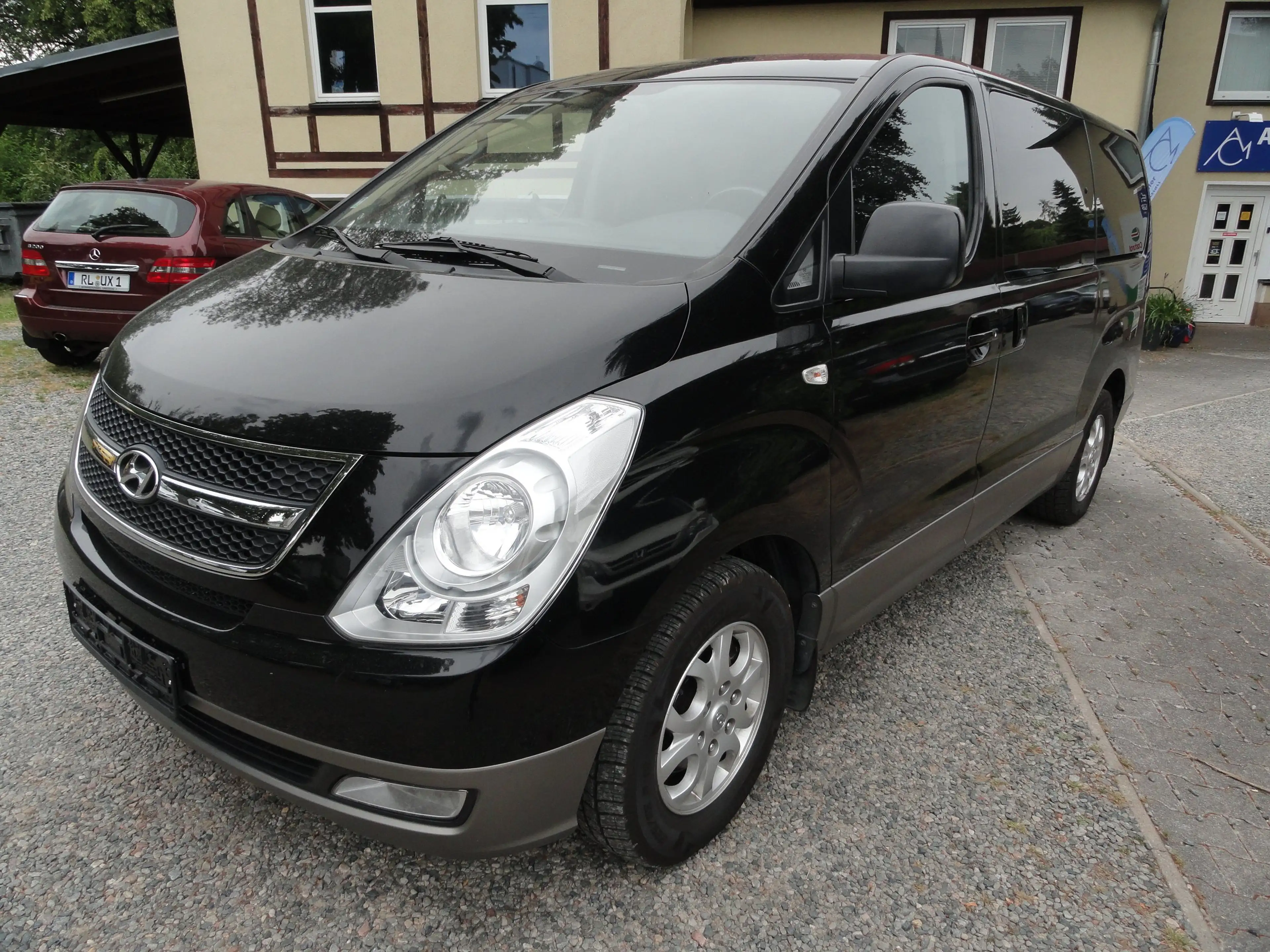 Hyundai H-1 2.5 CRDi  5 Sitzer+Klima+AHK
