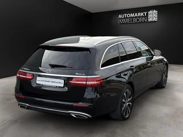 Mercedes-Benz E-Class view 7