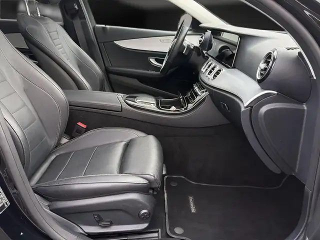 Mercedes-Benz E-Class view 14