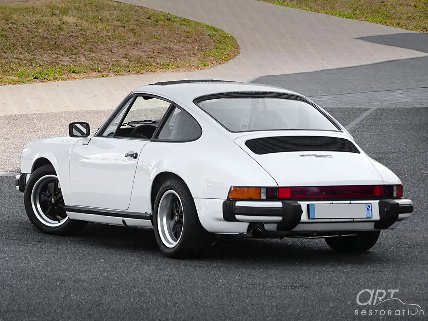 Porsche 911 3.0 SC Coupé Alb - 2