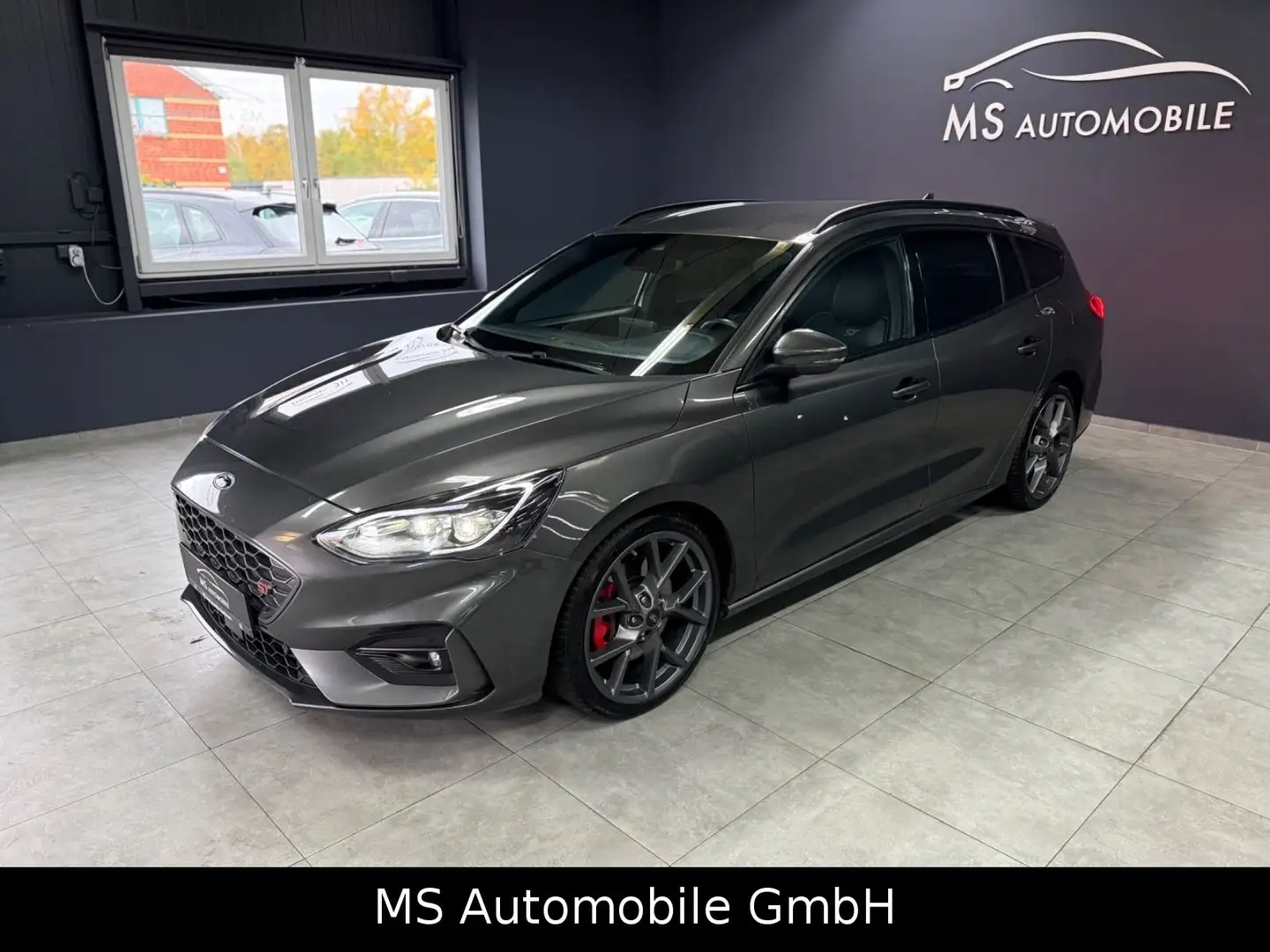 Ford Focus Turnier ST Top Ausstattung Grau - 2