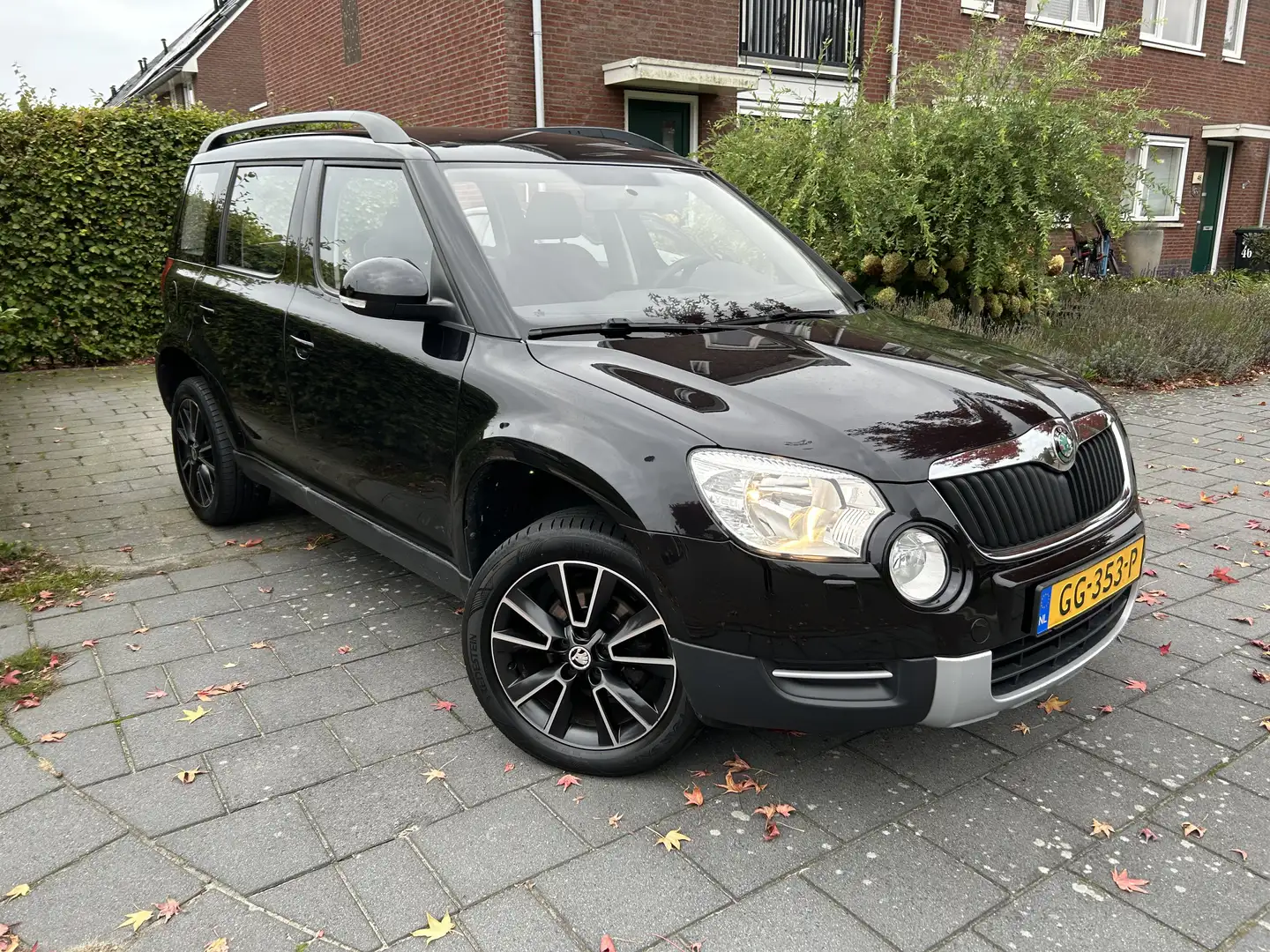 Skoda Yeti 1.2 TSI 2010 Trekhaak Apple Carplay Hoge instap! Black - 1
