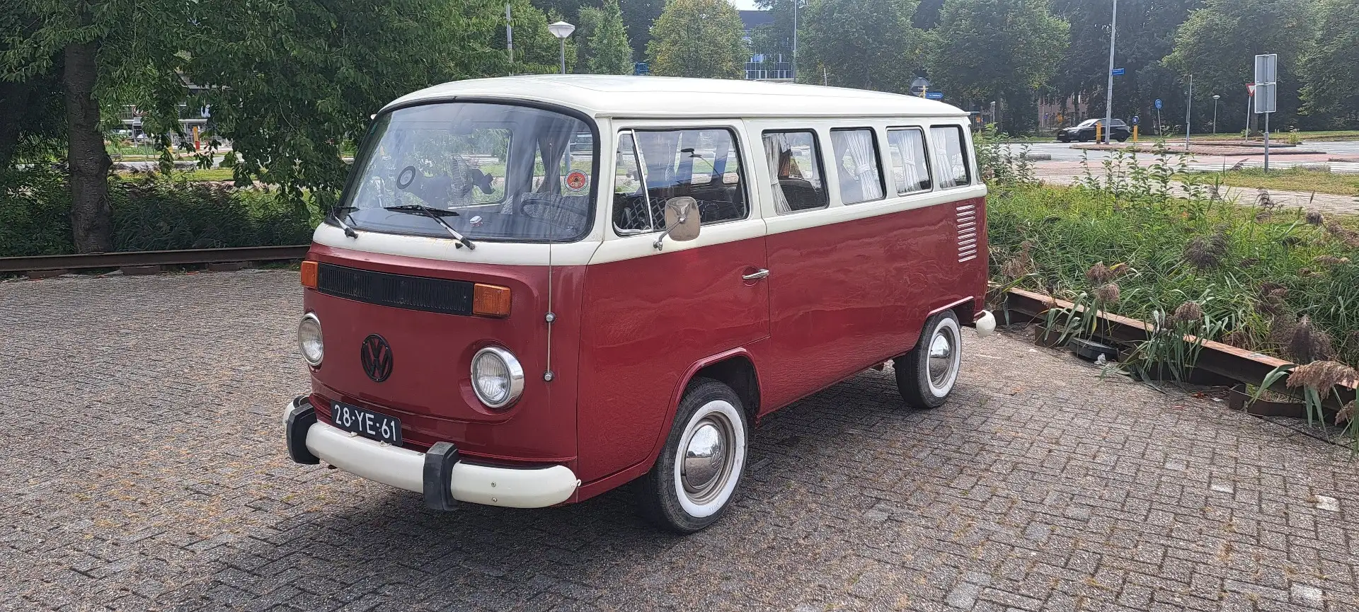 Volkswagen T2 Kombi Czerwony - 2