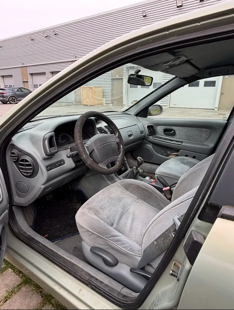 Renault Laguna 1.6i 16v Aliz� (no airco) - 2