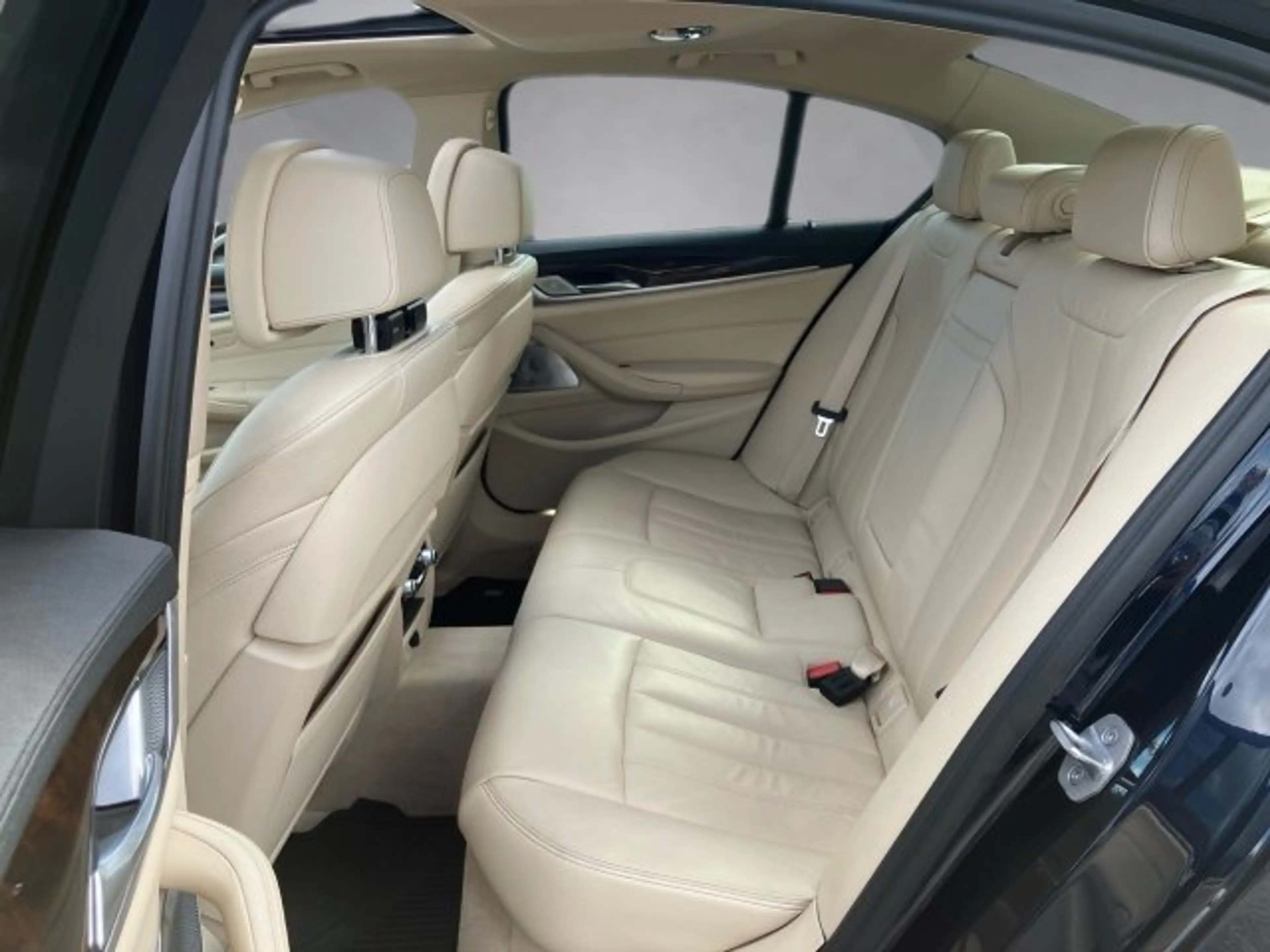 BMW 530 d xDrive Lim G30 — photo 12