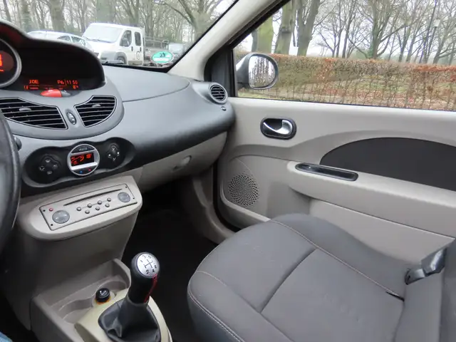 Renault Twingo view 14