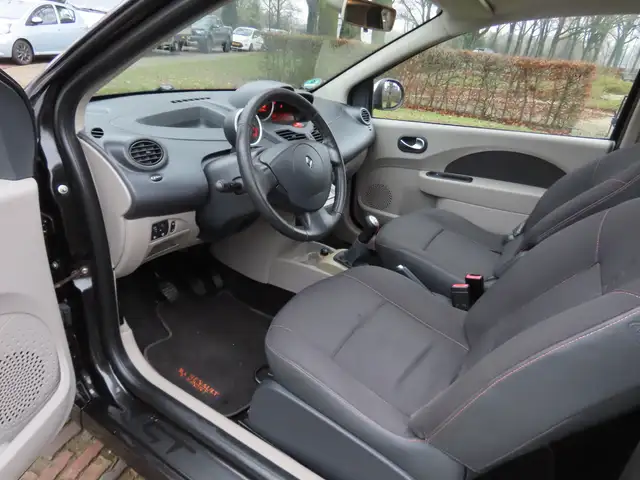 Renault Twingo view 6