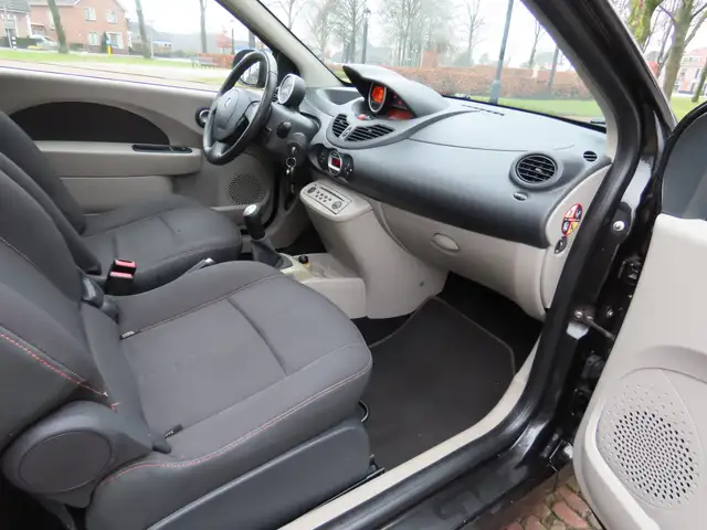 Renault Twingo view 7